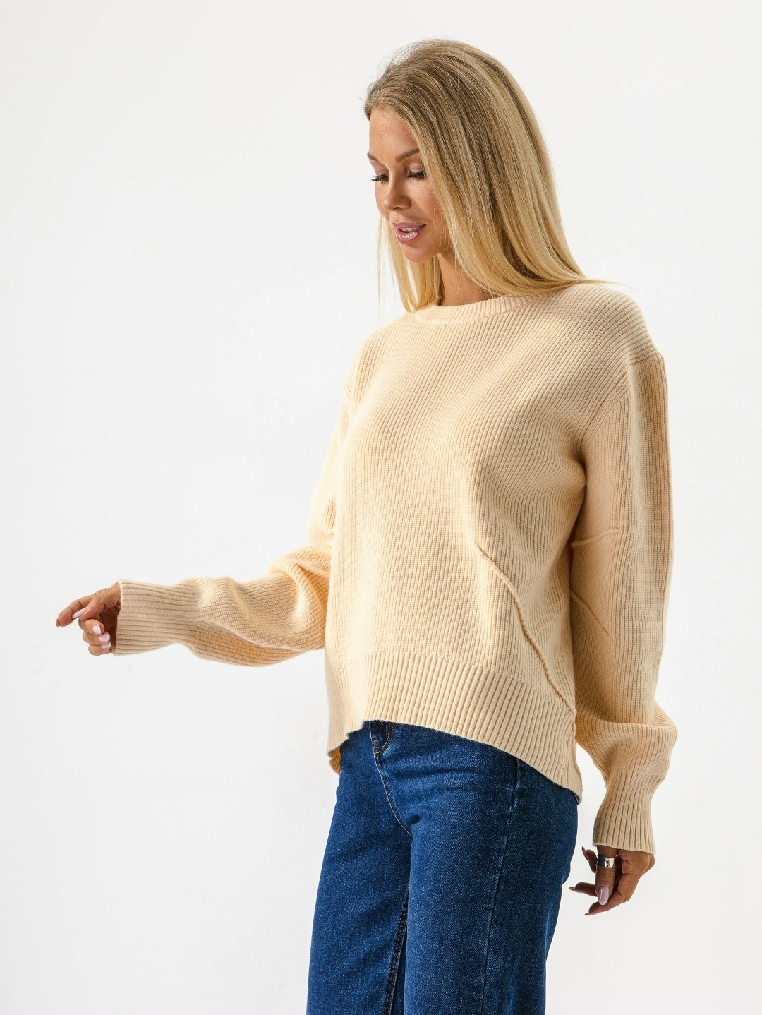 джемпер бежевый,женские джинсы,джемпер,женские джемпера,джемпер голубой