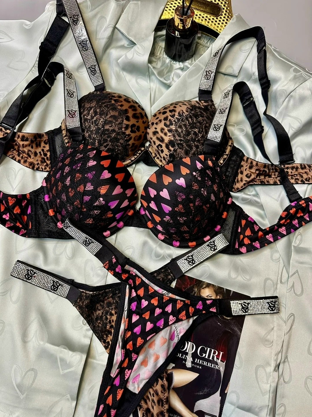 комплект нижнего белья со стразами пуш ап,комплект белья victoria's secret,комплект нижнего белья со стразами,комплект нижнего белья,комплект белья женский