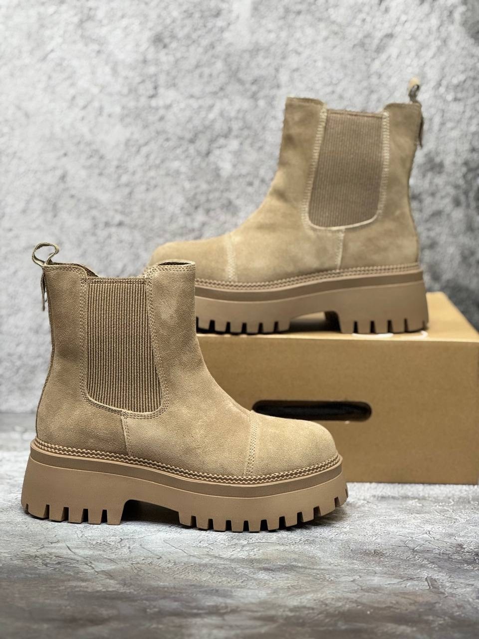 ,замшевые ботинки,модные ботинки,ботинки женские,ботинки челси brunello cucinelli