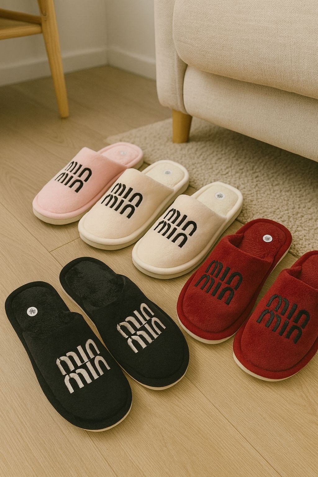 тапочки miu miu,тапочки женские,тапочки домашние женские,модные тапочки,тапочки миу миу