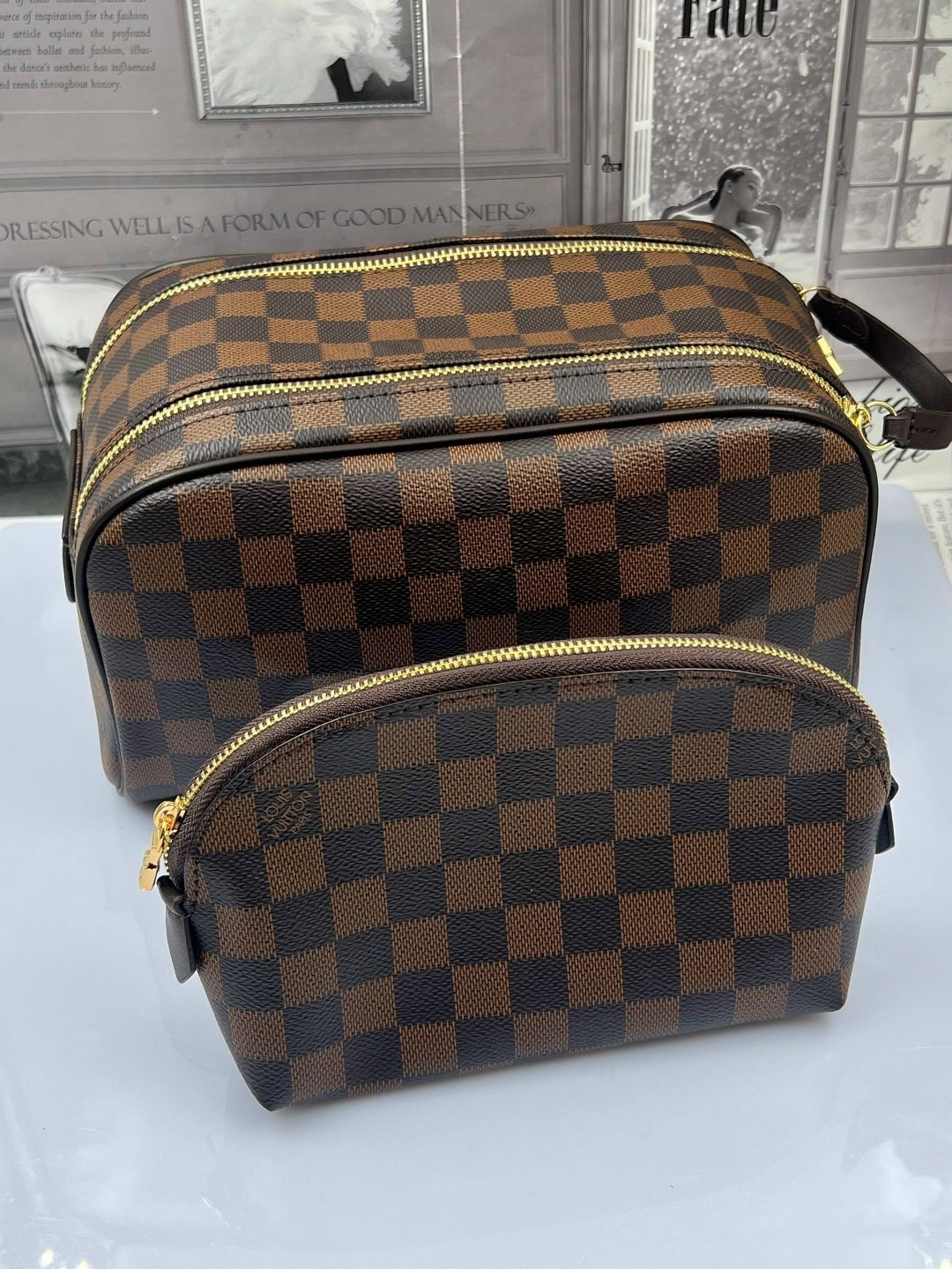 косметичка louis vuitton,походная косметичка луи виттон,луи виттон косметичка,большая косметичка от луи виттон,косметичка луи витон