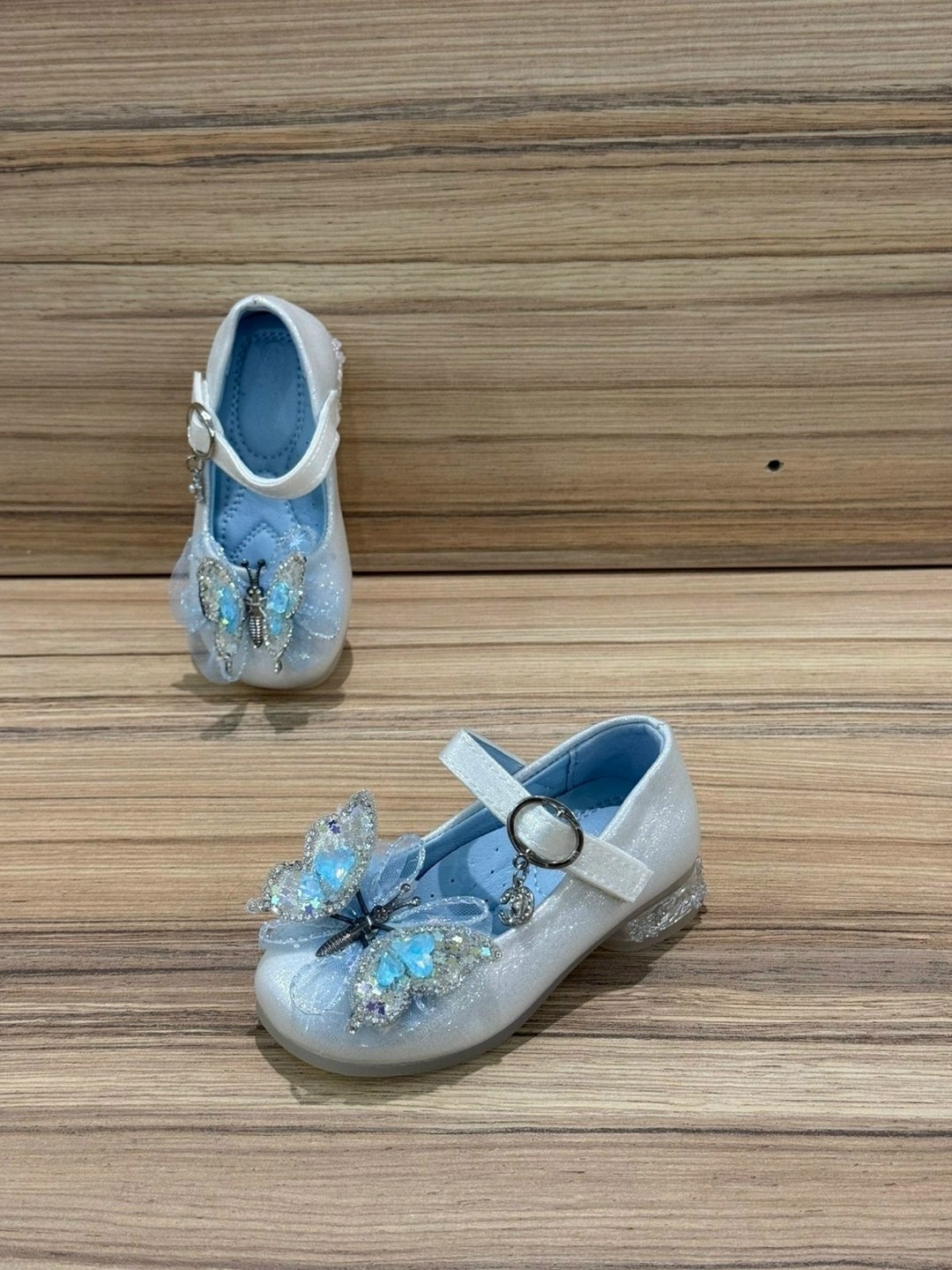 туфли для девочки серебристые р-р 27 (17.5 см),,туфли для девочки,туфли детская,детские туфли для девочек