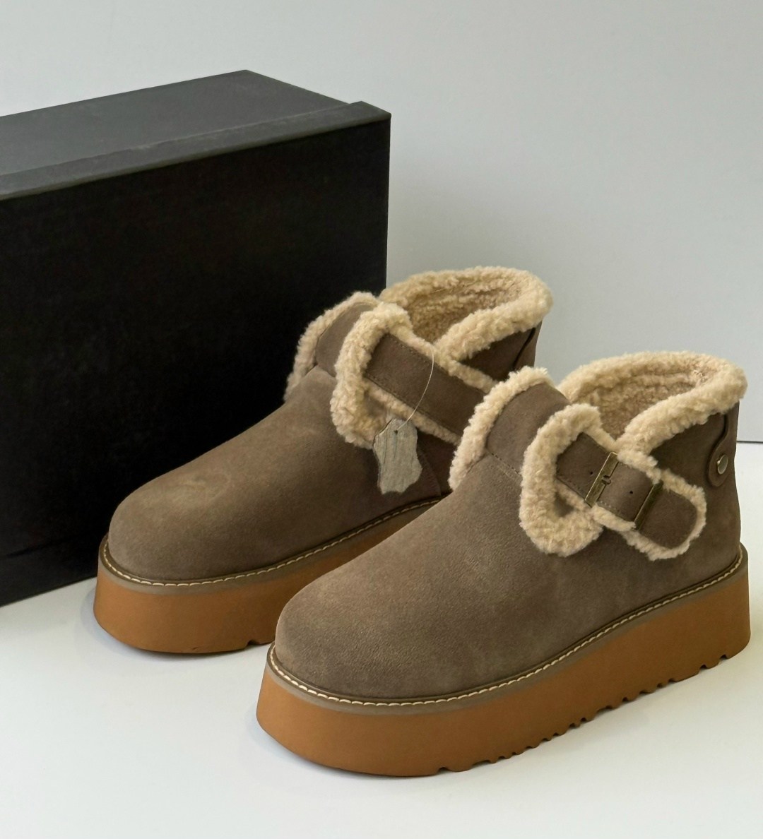 ,женские замшевые зимние ботинки,женские угги,зимняя женская ,меховая