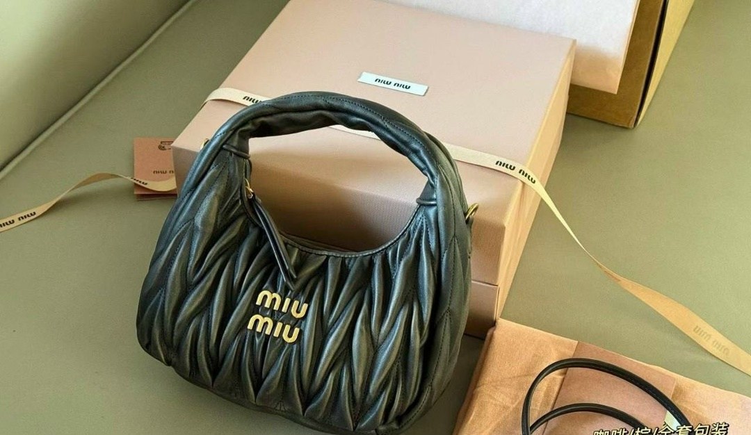 сумка miu miu,сумка миу миу,женская сумка miu miu,сумка,miu miu сумка на плечо