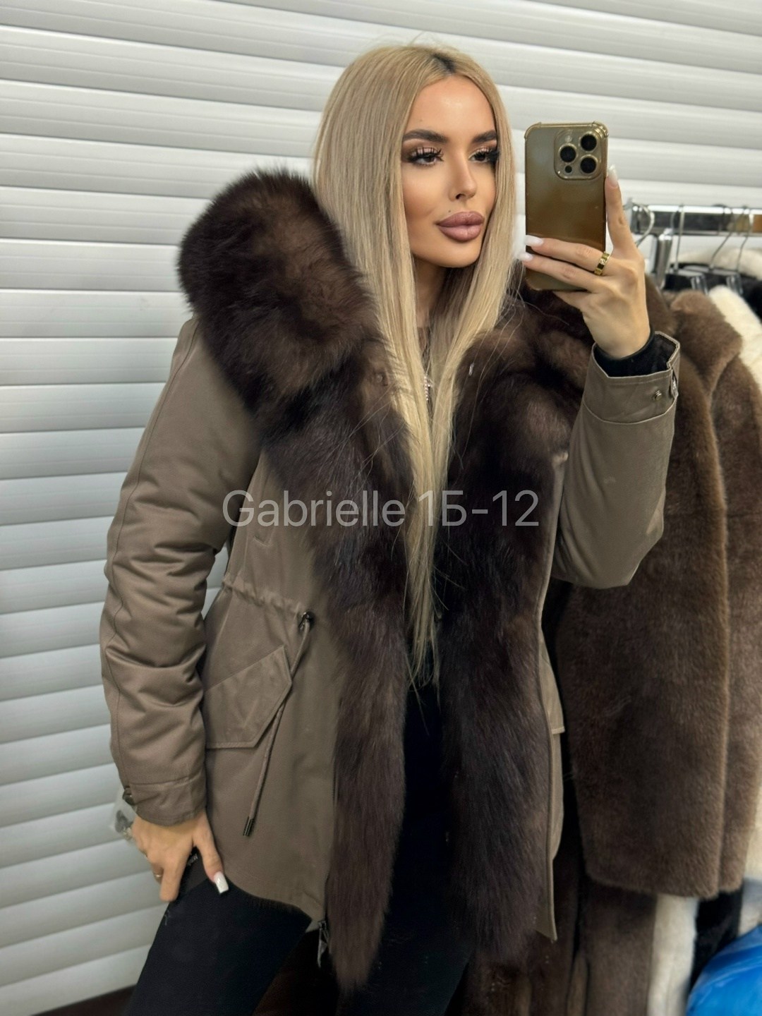 парка с натуральным мехом,парка с мехом,парка с мехом соболя,зимняя парка с натуральным мехом,женская парка