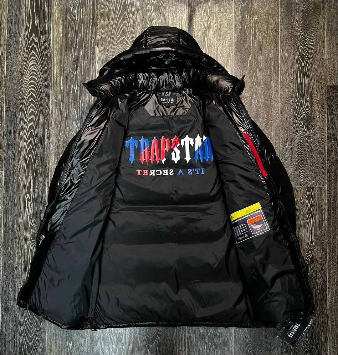 мужская зимняя куртка,пуховик глянцевый trap star,пуховик trapstar,пуховик,пуховик мужской зимний