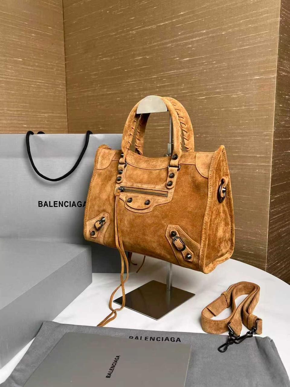 сумка balenciaga neo classic city,сумка balenciaga женская серая,сумка баленсиага серая,balenciaga сумка женская,сумка баленсиага коричневая