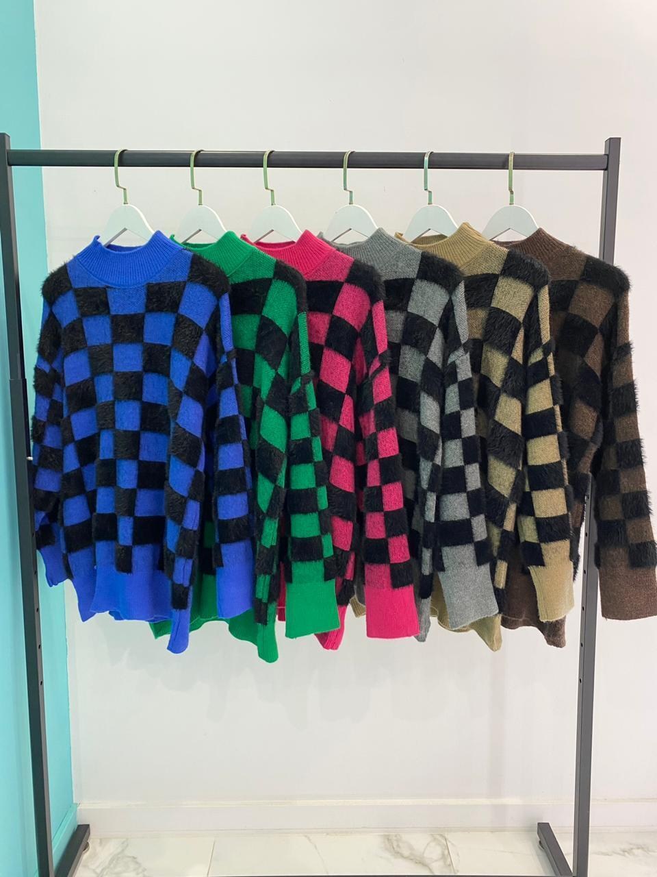 свитер в клетку,свитера женские,джемпер в клетку,стильный свитер,джемпер женский