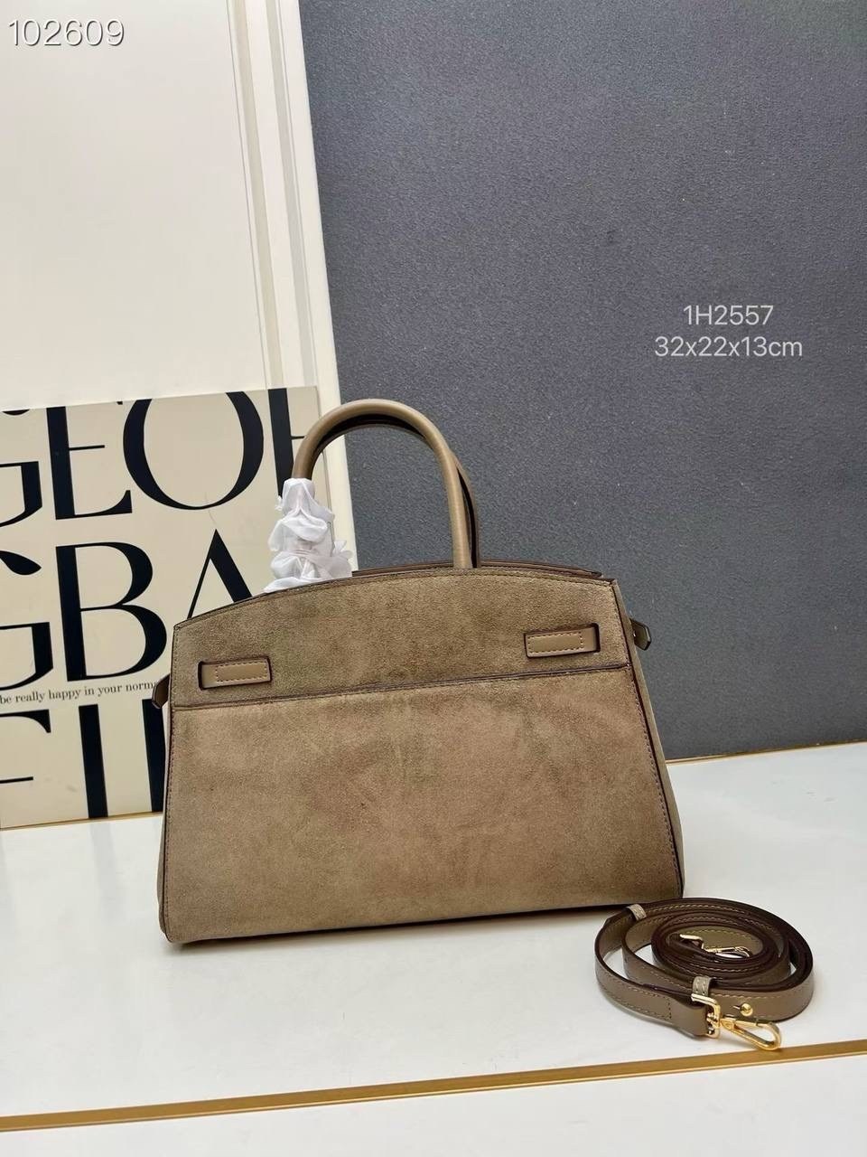 сумка бежевая hermes birkin замшевая гермес биркин,замшевая сумка в стиле hermes birkin,сумка hermes,сумка женская hermes,сумка замшевая