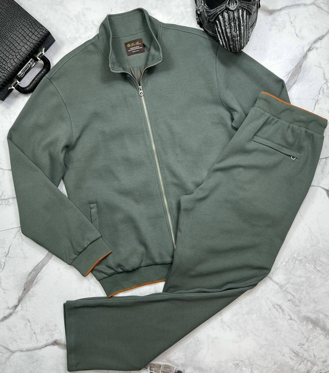 костюм спортивный loro piana,костюм brunello cucinelli,спортивный костюм brunello cucinelli,мужской костюм loro piana,мужской спортивный костюм