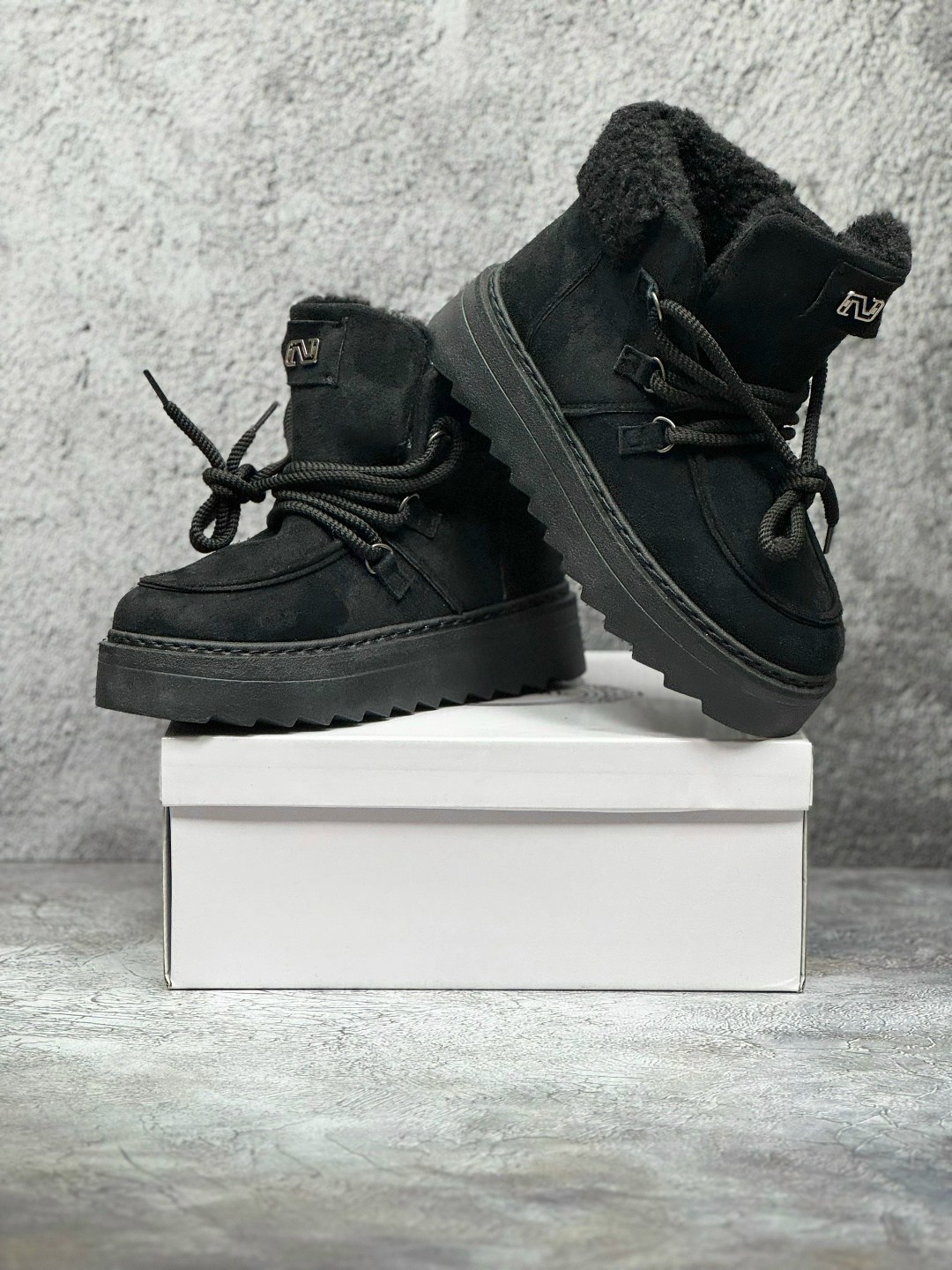 ,угги зимние из натуральной замши,зимняя  женская,зимние женские угги,угги зимние на платформе