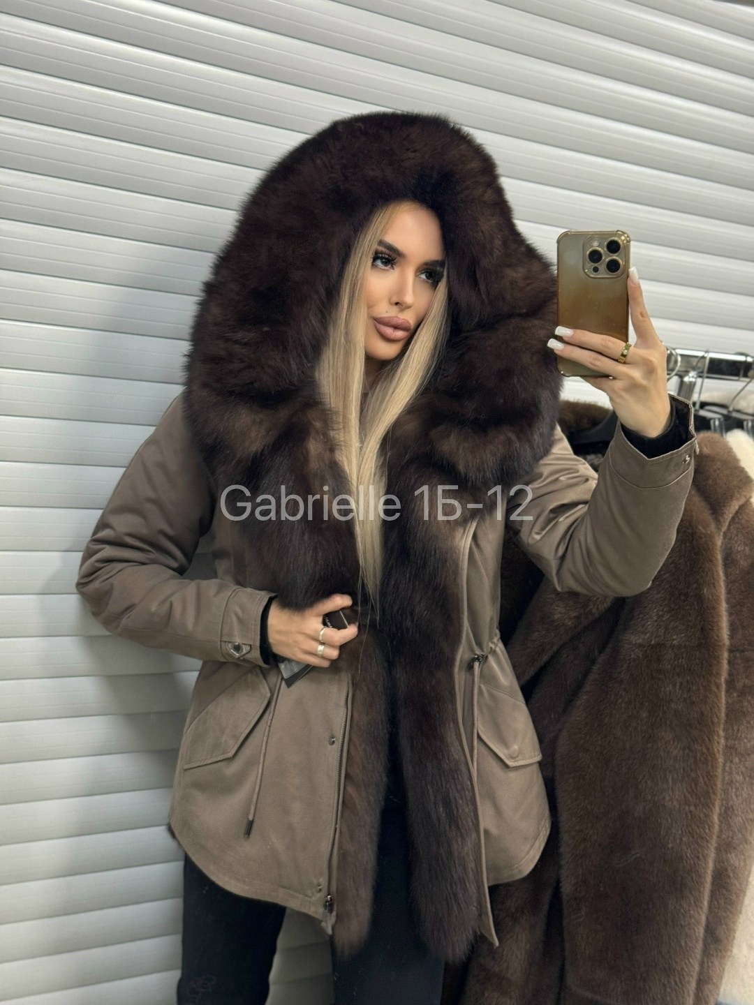 парка с натуральным мехом,парка с мехом,парка с мехом соболя,зимняя парка с натуральным мехом,женская парка