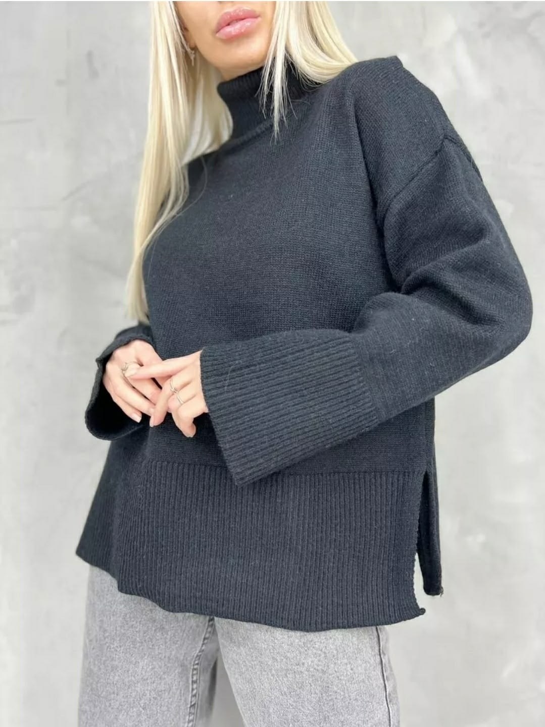 свитер с горлом теплый вязаный оверсайз jenny,свитер женский оверсайз с горлом вязаный теплый стильный,свитер женский,бежевый свитер оверсайз,бежевый свитер