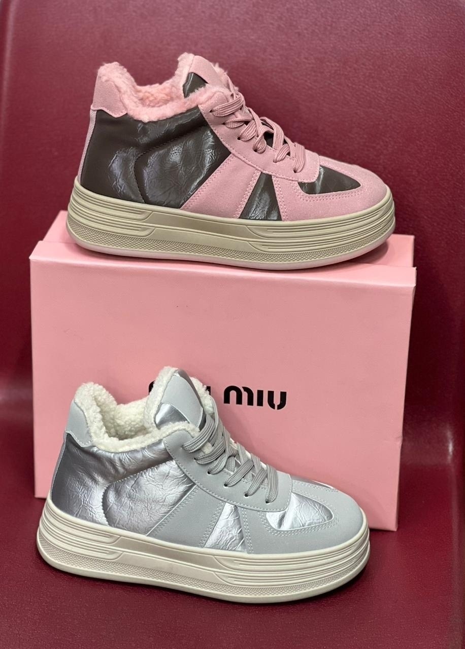 кроссовки женские miu miu,женские кожаные кроссовки на меху miu miu 2025 светло-серые,кеды женские зимние miu miu,кожаные зимние кеды miu miu p data-tstid на меху,кроссовки кеды miu miu на меху зима р
