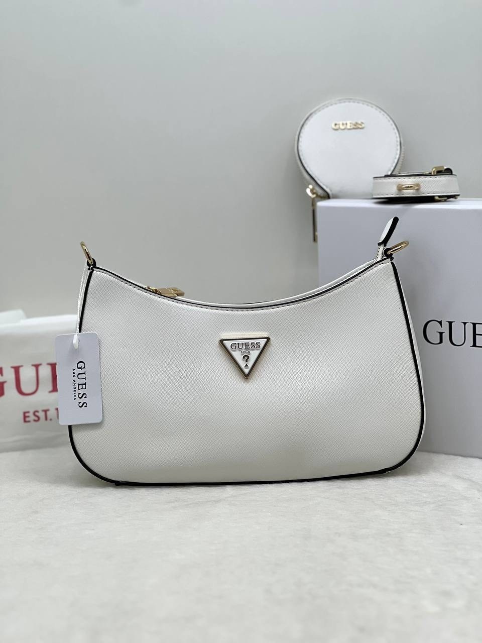 сумка guess бежевая,сумка guess,сумка guess женская,сумка-хобо guess коричневый,сумка женская guess hwbb84 16180 бежевая