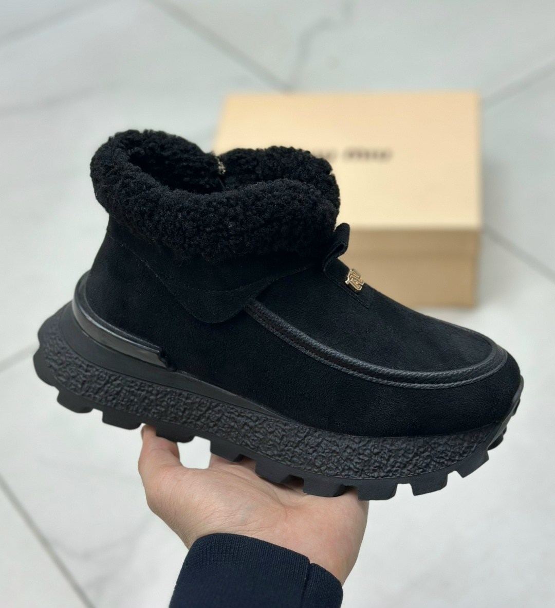 женские угги,,женская ,лоферы prada,модная женская