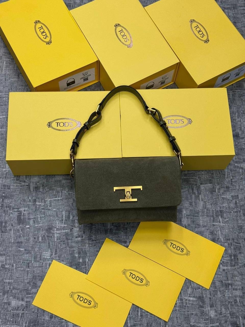 сумка,сумки модные,женская сумка,женская брендовая сумка,сумка фенди зеленая замшевая