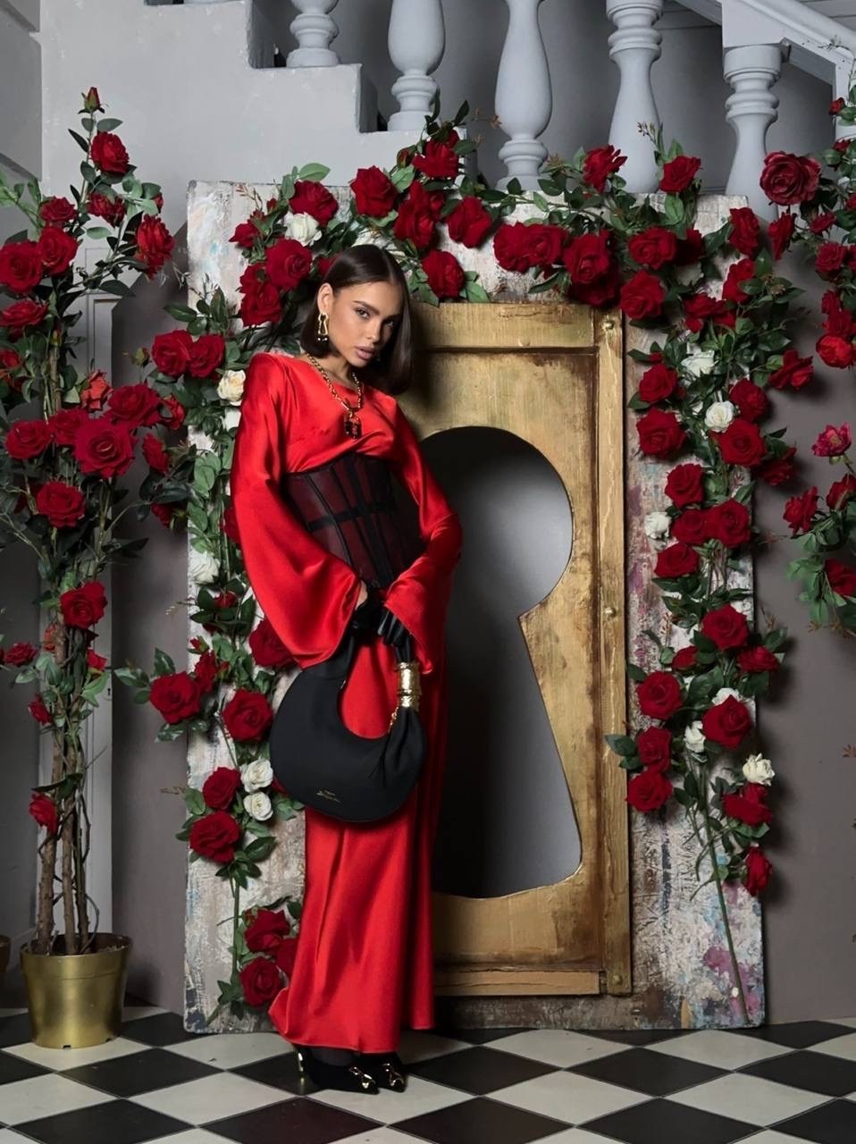 девушка,платье для фотосессии,мода платье,платье красное,шикарное платье