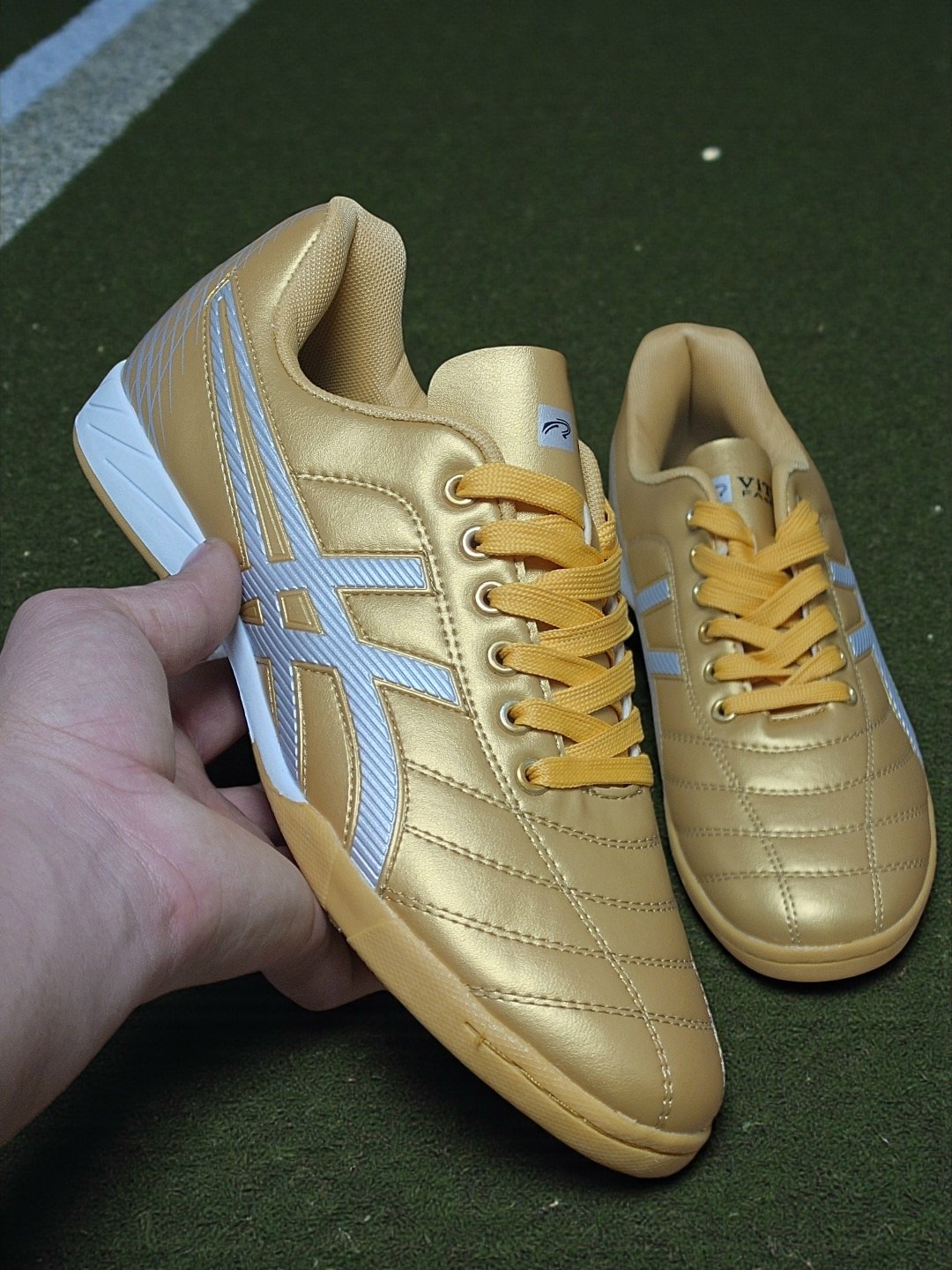 спортивная ,футбольная ,футбольная бутса,футбольные кроссовки, для футбола