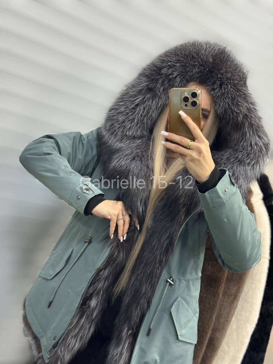 парки с чернобуркой,парка с натуральным мехом,парка с мехом чернобурки,парки с мехом чернобурки,парка с чернобуркой