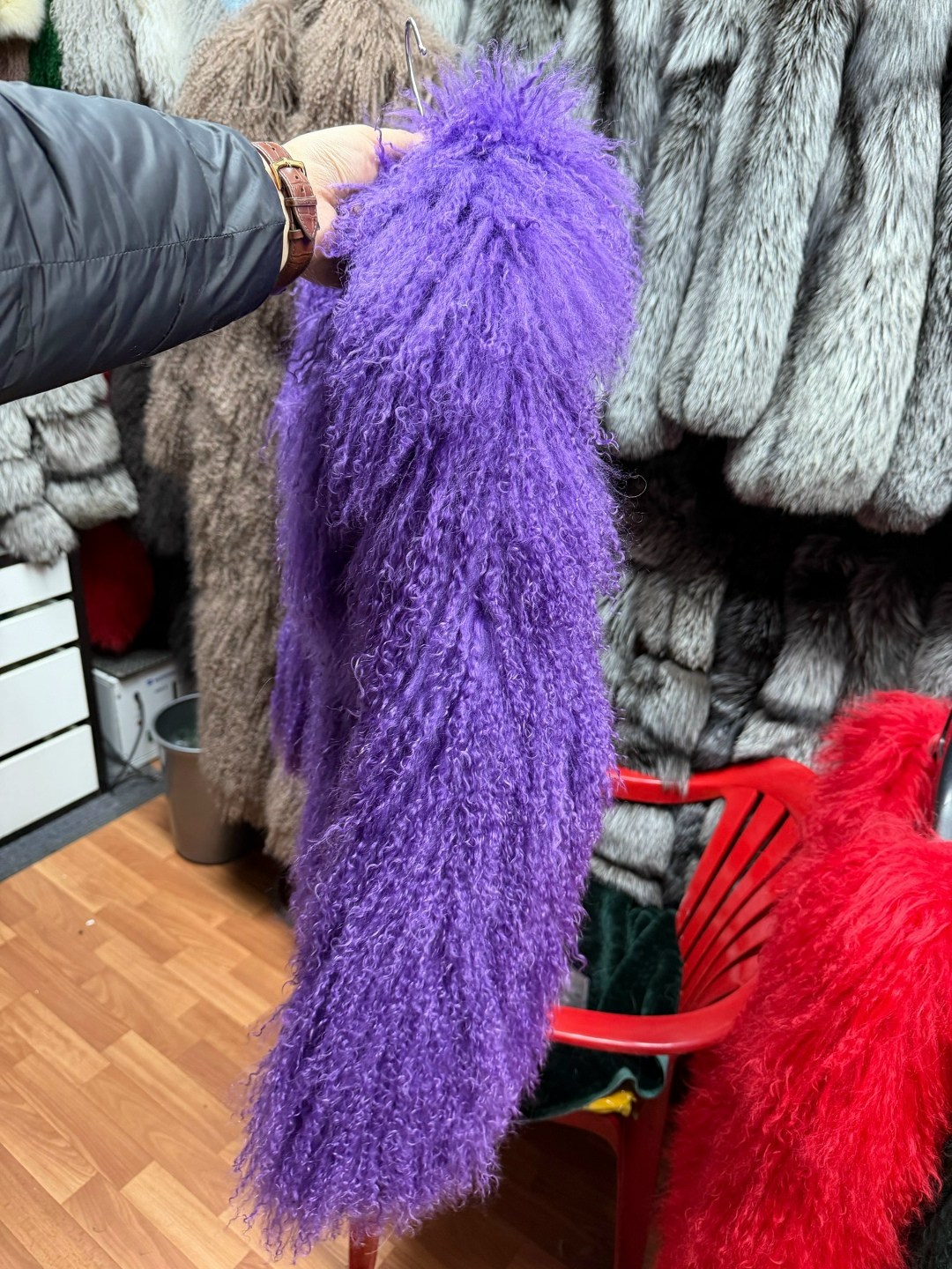 пушистое пальто,пальто из искусственного меха,шуба женская,женская шуба из искусственной пляжной шерсти,пушистая куртка