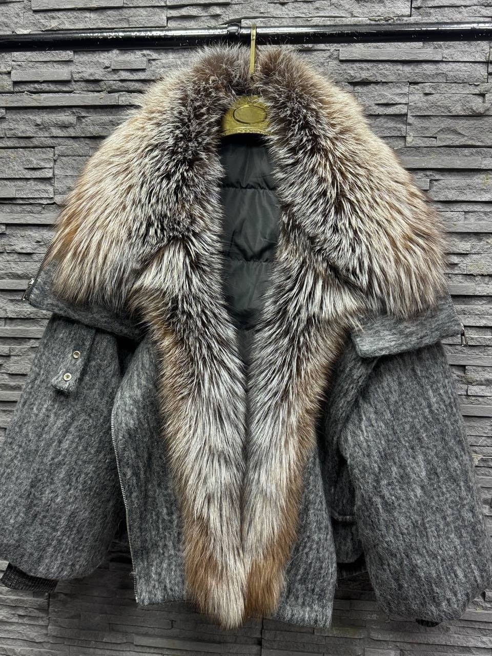 вязаная чернобурка,куртка - пуховик с мехом,куртка с мехом,пончо из вязаной чернобурки