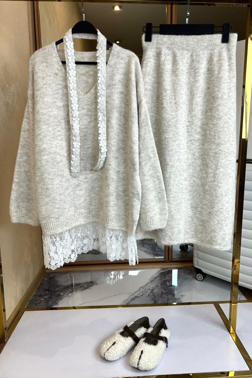 трикотажные костюмы,костюм с брюками,костюм брючный белый,вязаные костюмы,трикотажный брючный костюм белый