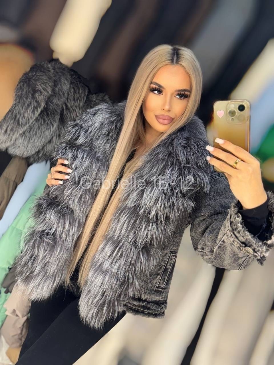 пуховик с натуральным мехом чернобурки,парка с натуральным мехом чернобурки,куртка зимняя с чернобуркой,куртка с мехом,куртка джинсовая с чернобуркой