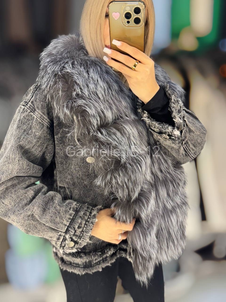 пуховик с натуральным мехом чернобурки,парка с натуральным мехом чернобурки,куртка зимняя с чернобуркой,куртка с мехом,куртка джинсовая с чернобуркой