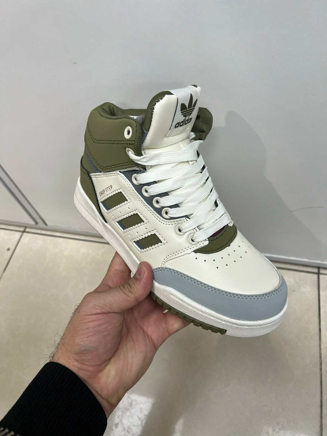 кроссовки зимние adidas,высокие кожаные кроссовки адидас,кроссовки adidas,кроссовки зимние мужские adidas,адидас женские зимние кроссовки на меху высокие