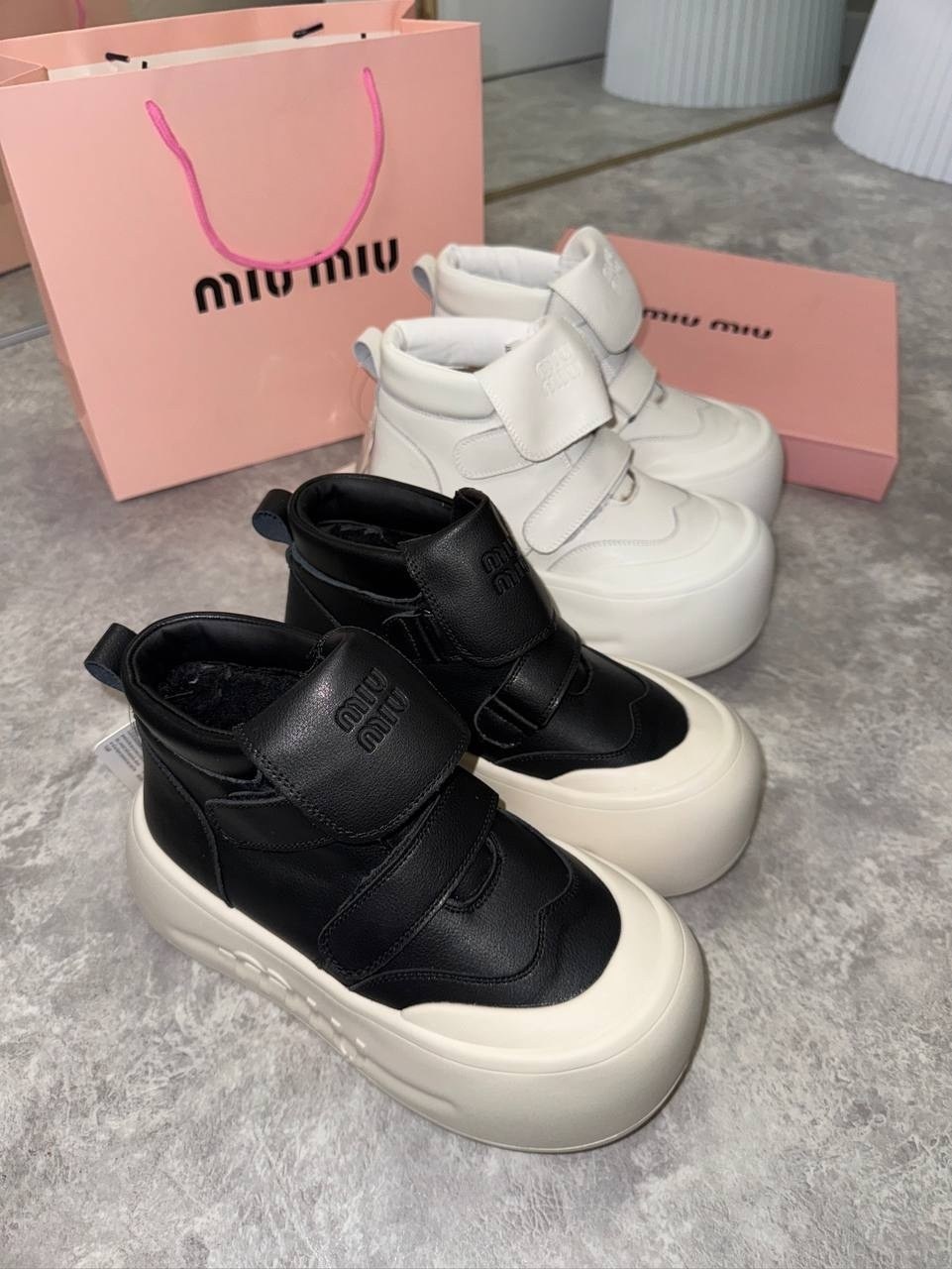 ,женская ,женские зимние ботинки balenciaga,зимние ботинки на толстой подошве женские,зимняя