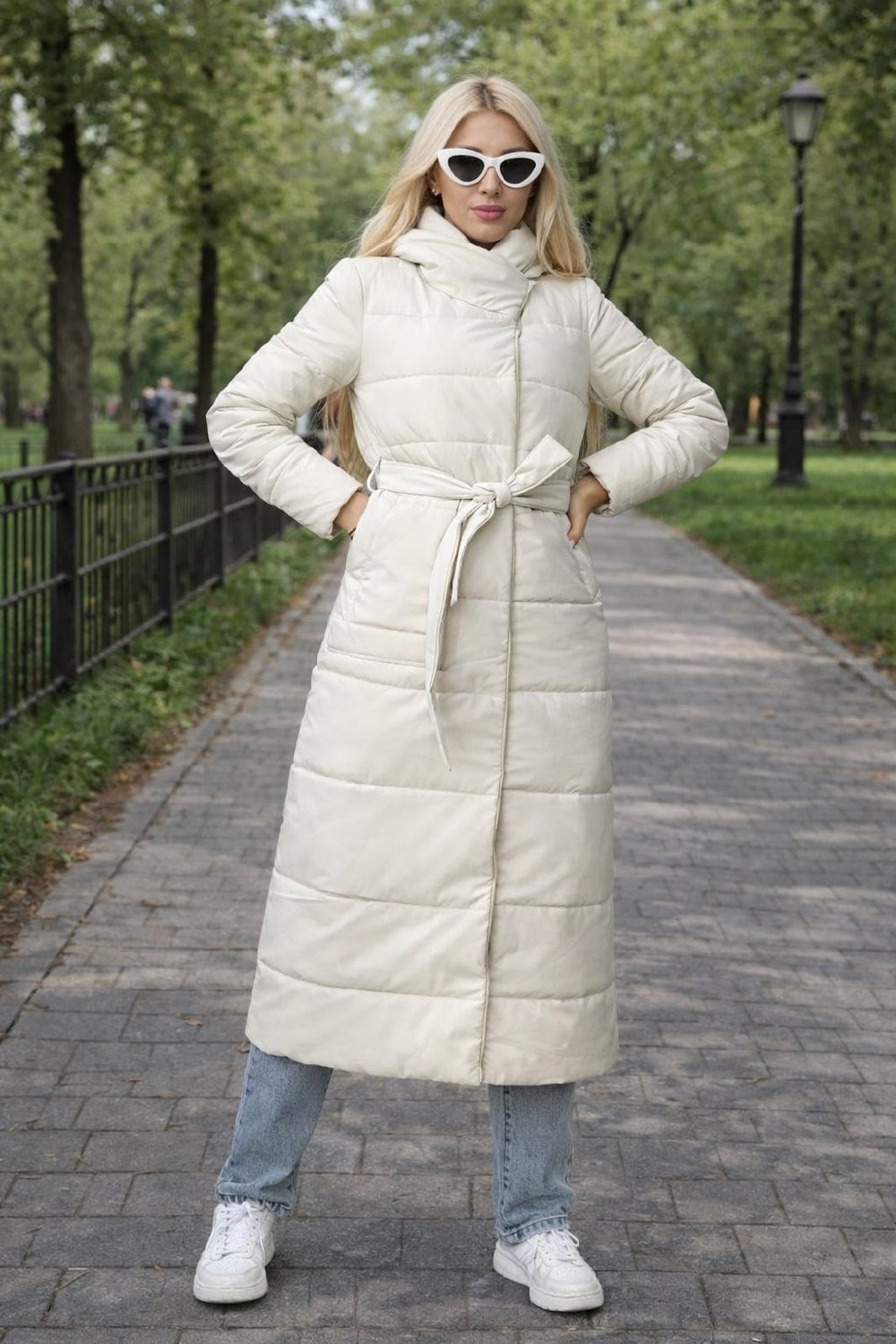 удлиненный пуховик,бежевый пуховик,пуховик пальто,стеганое пальто,пуховик