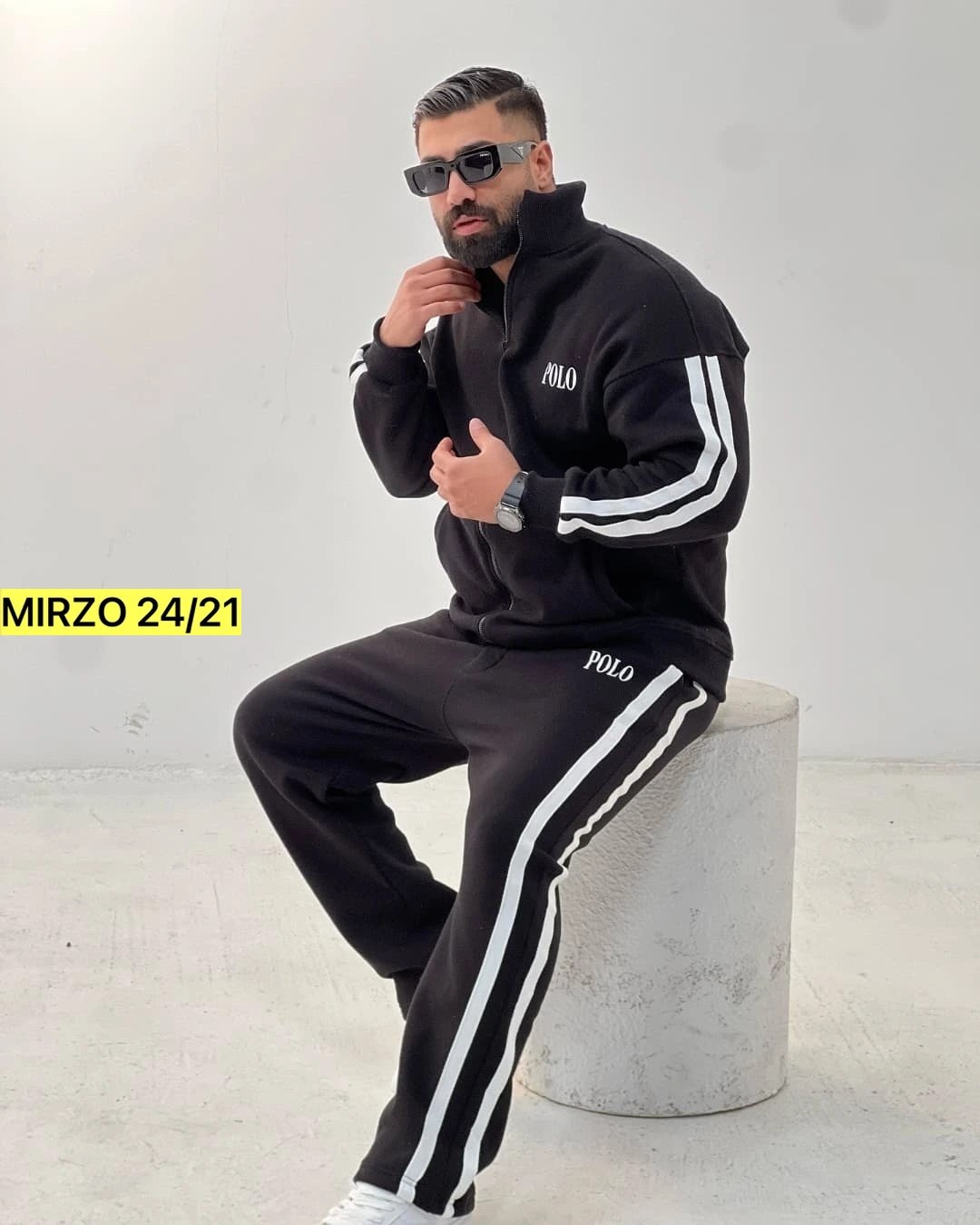 синий мужской спортивный костюм адидас adidas,спортивный костюм мужской,костюм спортивный,спортивный костюм из велюра мужской,костюм синий