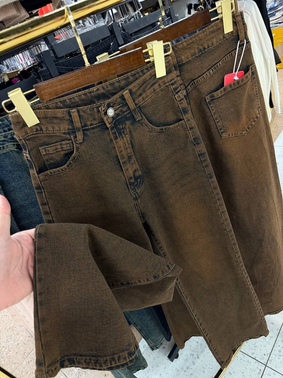 широкие джинсы,коричневые джинсы,джинсы женские коричневые,джинсы прямые широкие трубы salendo,джинсы женские