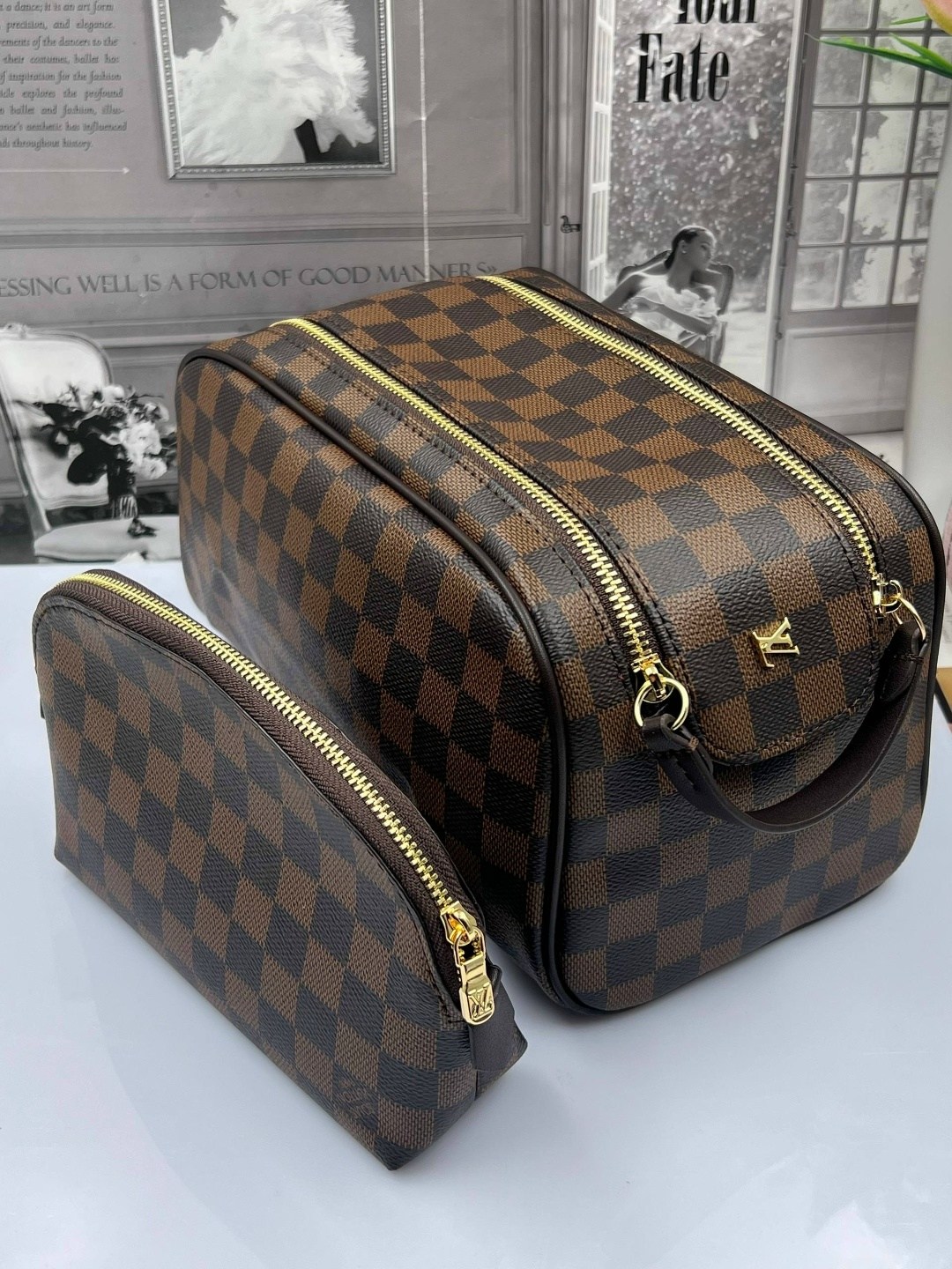 косметичка louis vuitton,походная косметичка луи виттон,большая косметичка от луи виттон,луи виттон косметичка,косметичка луи витон