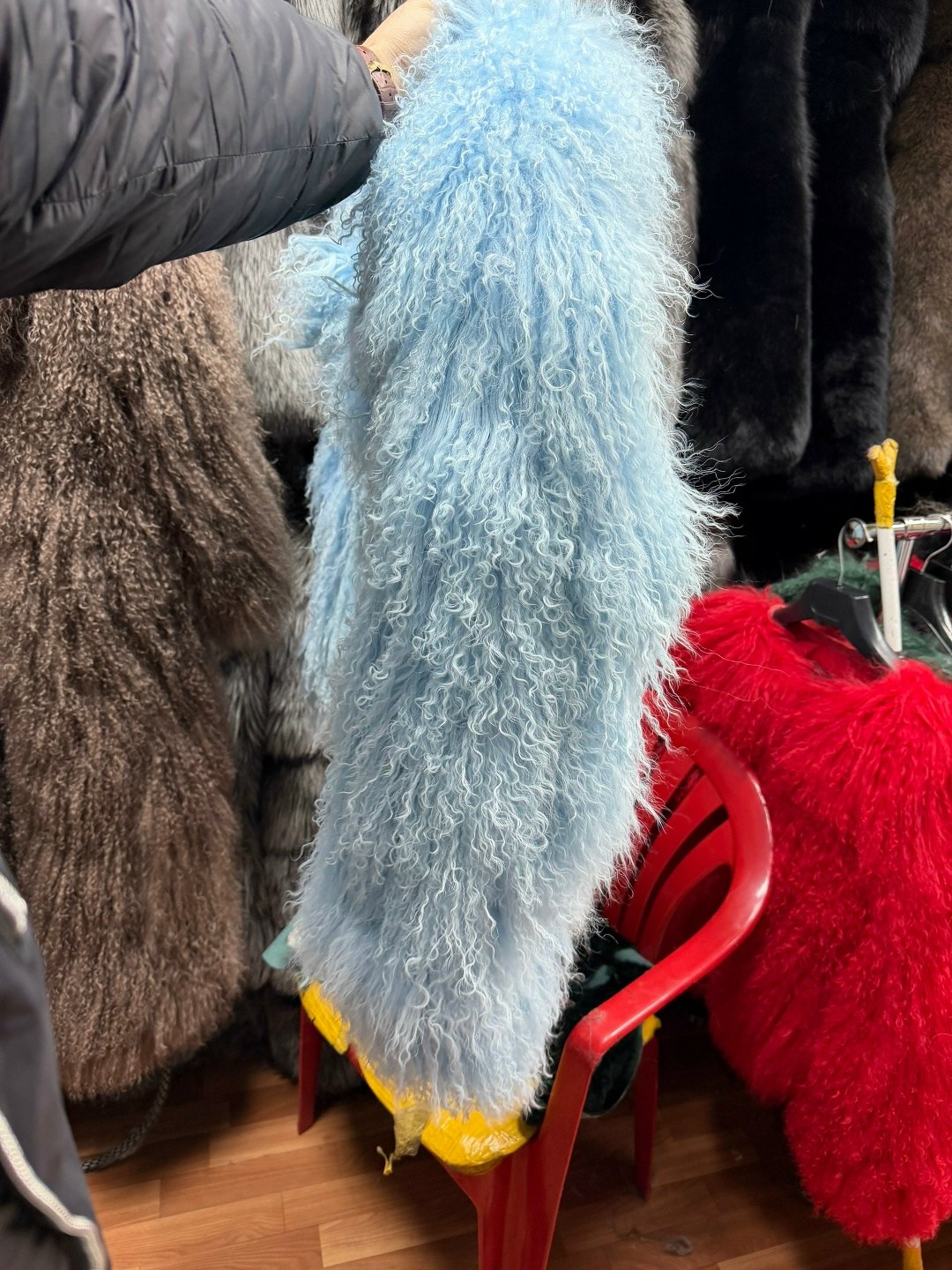 женская шуба,шуба из ламы,меховая куртка,пушистая куртка,меховое пальто