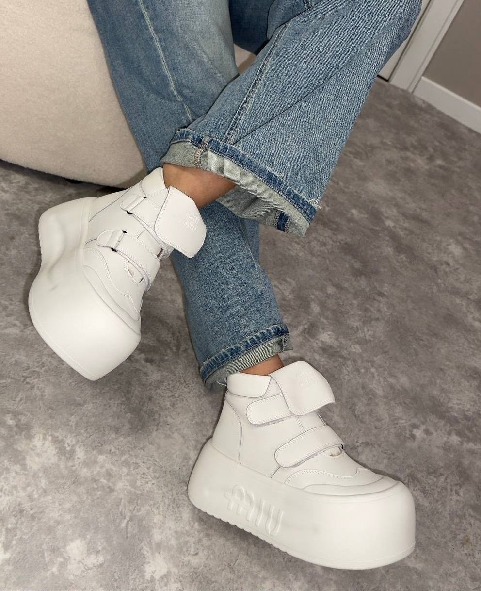 ,женская ,женские зимние ботинки balenciaga,зимние ботинки на толстой подошве женские,зимняя