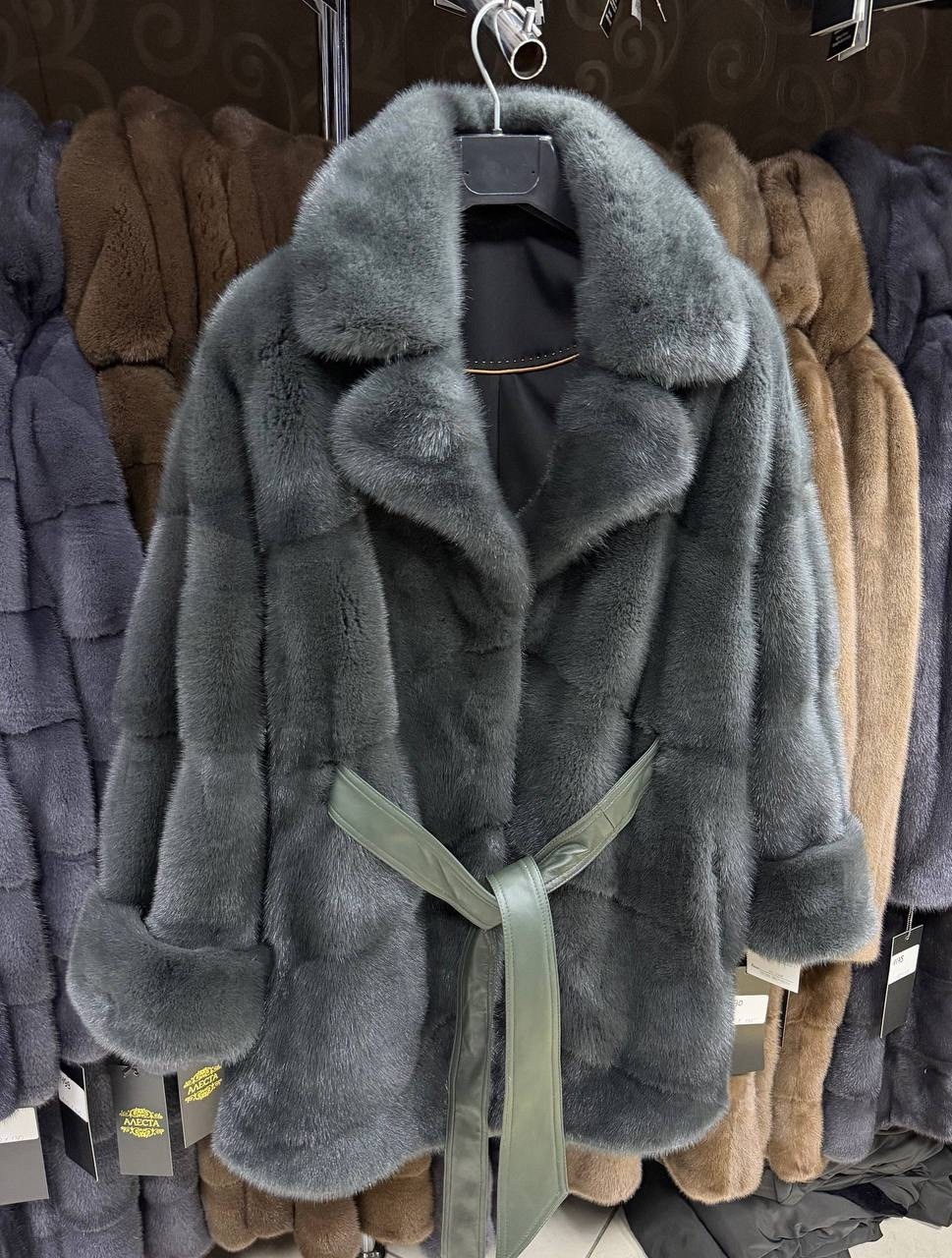 норковая шуба,шубка из меха импортной плюшевой норки с английским воротником,женская норковая шуба,элегантные шубы,шуба