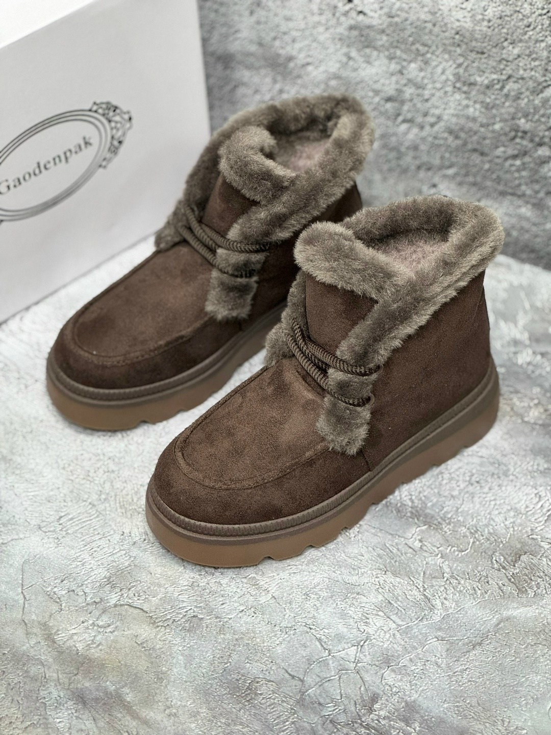 ,замшевые женские ботинки с мехом prada коричневые,женские ботинки,ботинки замшевые,замшевые полусапоги inuikii 75104-105 цвет коричневый