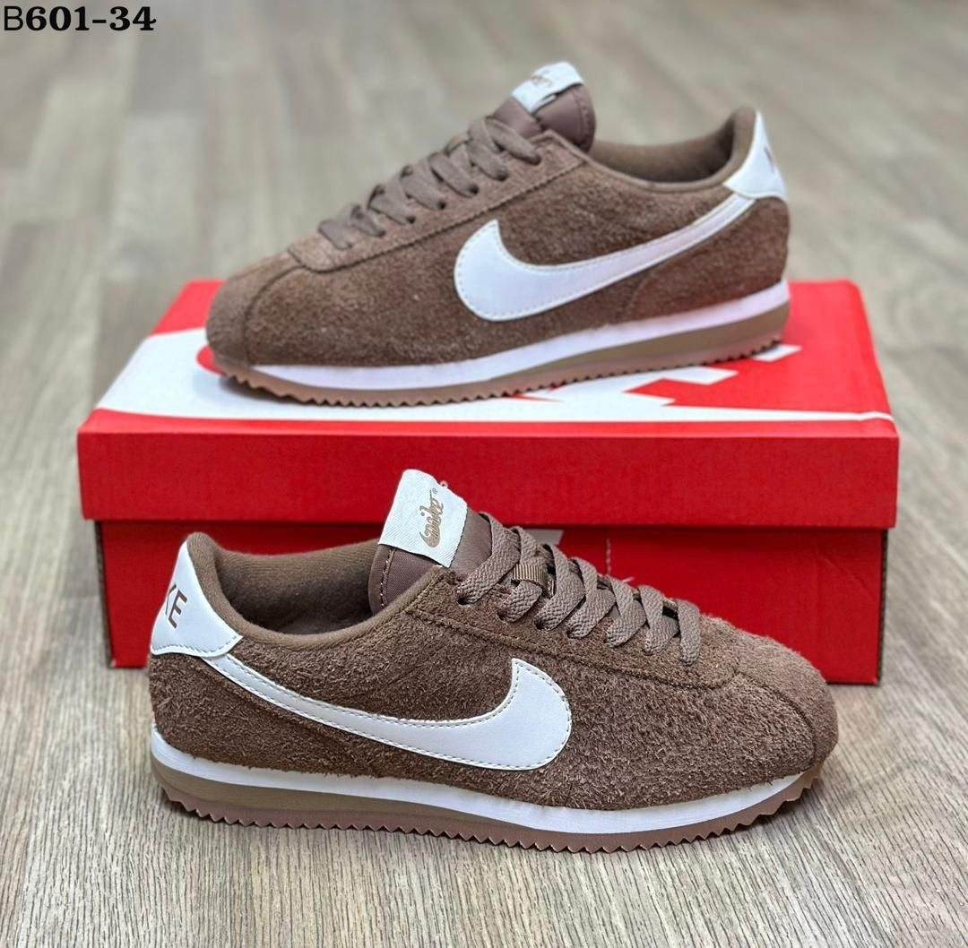 nike cortez classic,nike cortez vintage зеленые мужские кроссовки,nike cortez green,кроссовки nike cortez,кроссовки