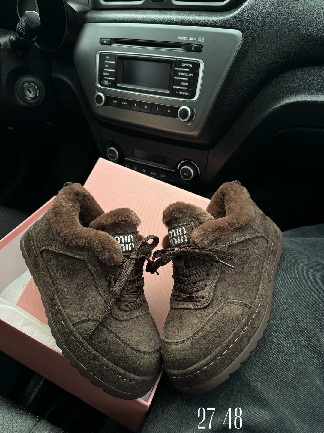 ,женская ,зимняя  женская,женские зимние кроссовки,модные зимние кроссовки