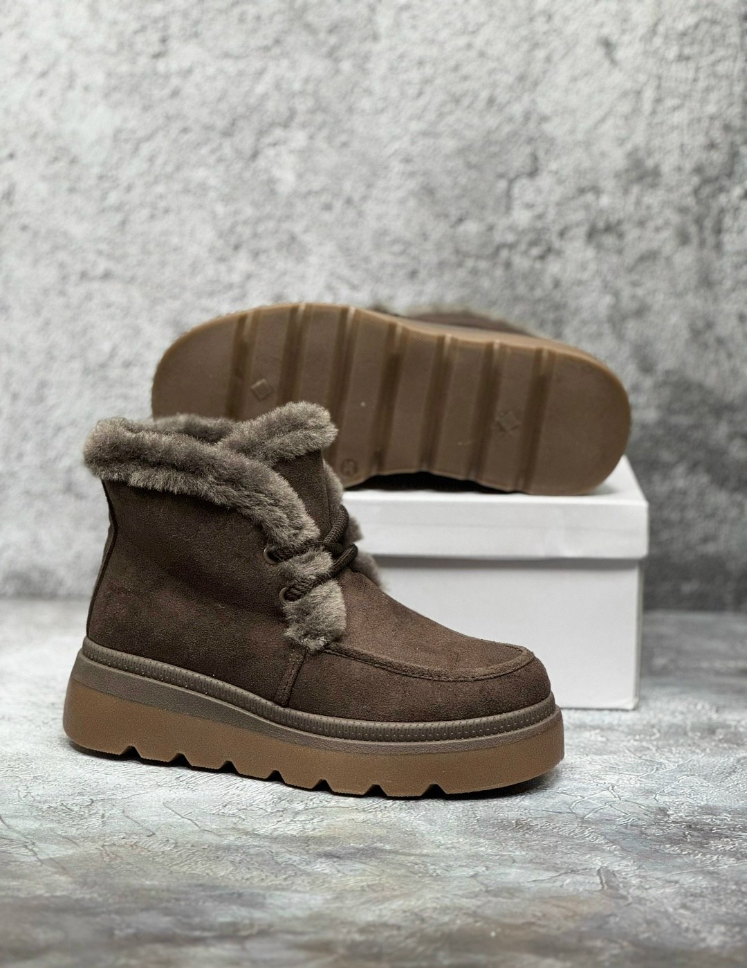 ,замшевые женские ботинки с мехом prada коричневые,женские ботинки,ботинки замшевые,замшевые полусапоги inuikii 75104-105 цвет коричневый