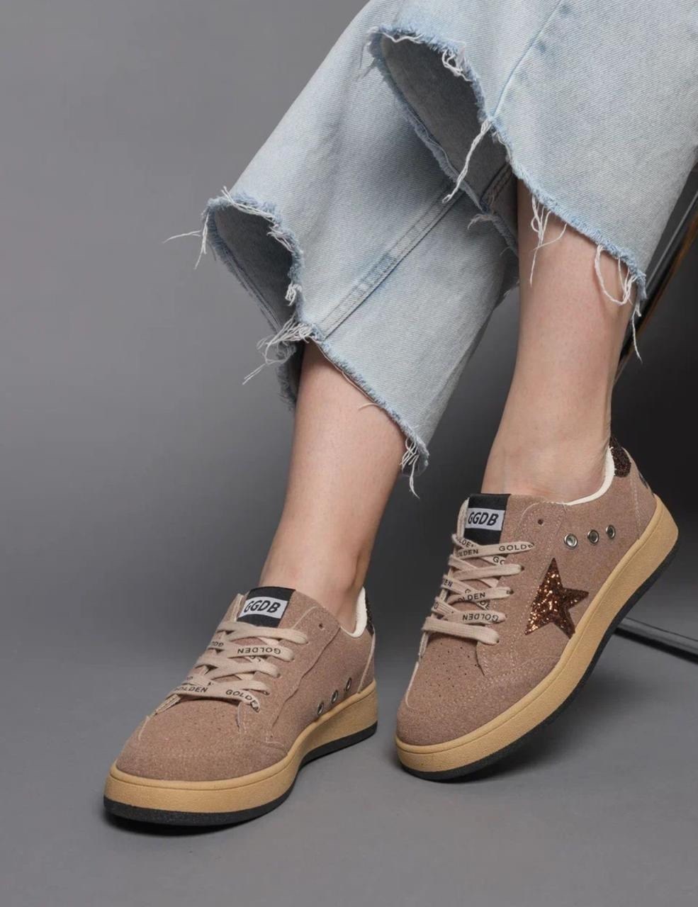 ,golden goose кроссовки,кеды golden goose,женские кеды,блестящие кроссовки