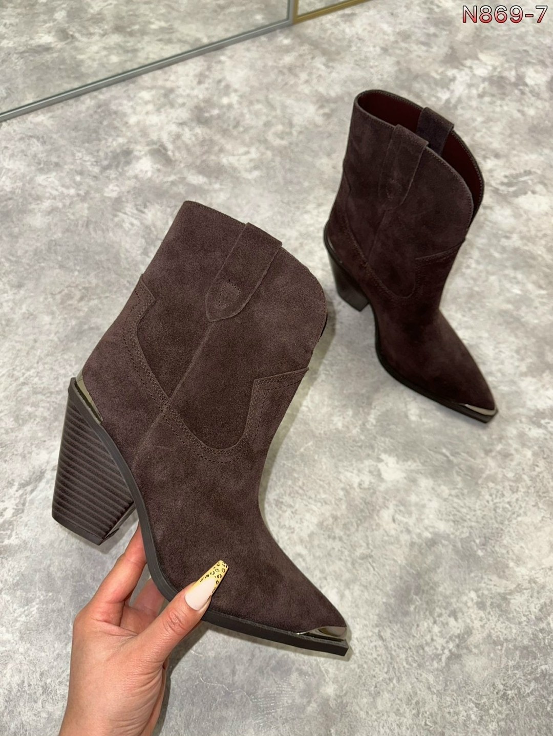 казаки демисезонные ботинки замшевые,замшевые ботильоны,казаки замшевые эконика,замшевые казаки,женская