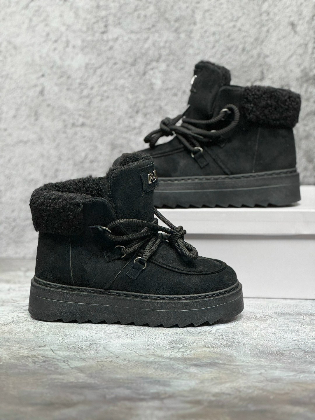 ,угги зимние из натуральной замши,зимняя  женская,зимние женские угги,угги зимние на платформе