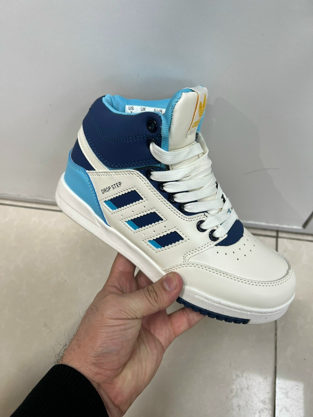 кроссовки зимние adidas,высокие кожаные кроссовки адидас,кроссовки adidas,кроссовки зимние мужские adidas,адидас женские зимние кроссовки на меху высокие