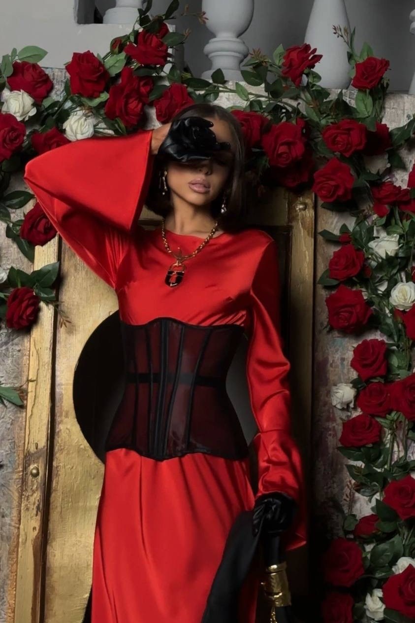 девушка,платье красное,стильное платье,малиновое платье,самая красивая девушка