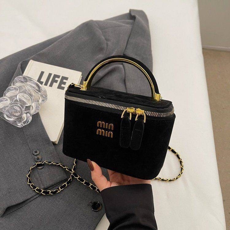 сумка miu miu женская через плечо,min min сумочка на плечо красная,модная сумка,модная женская сумка,сумка женская