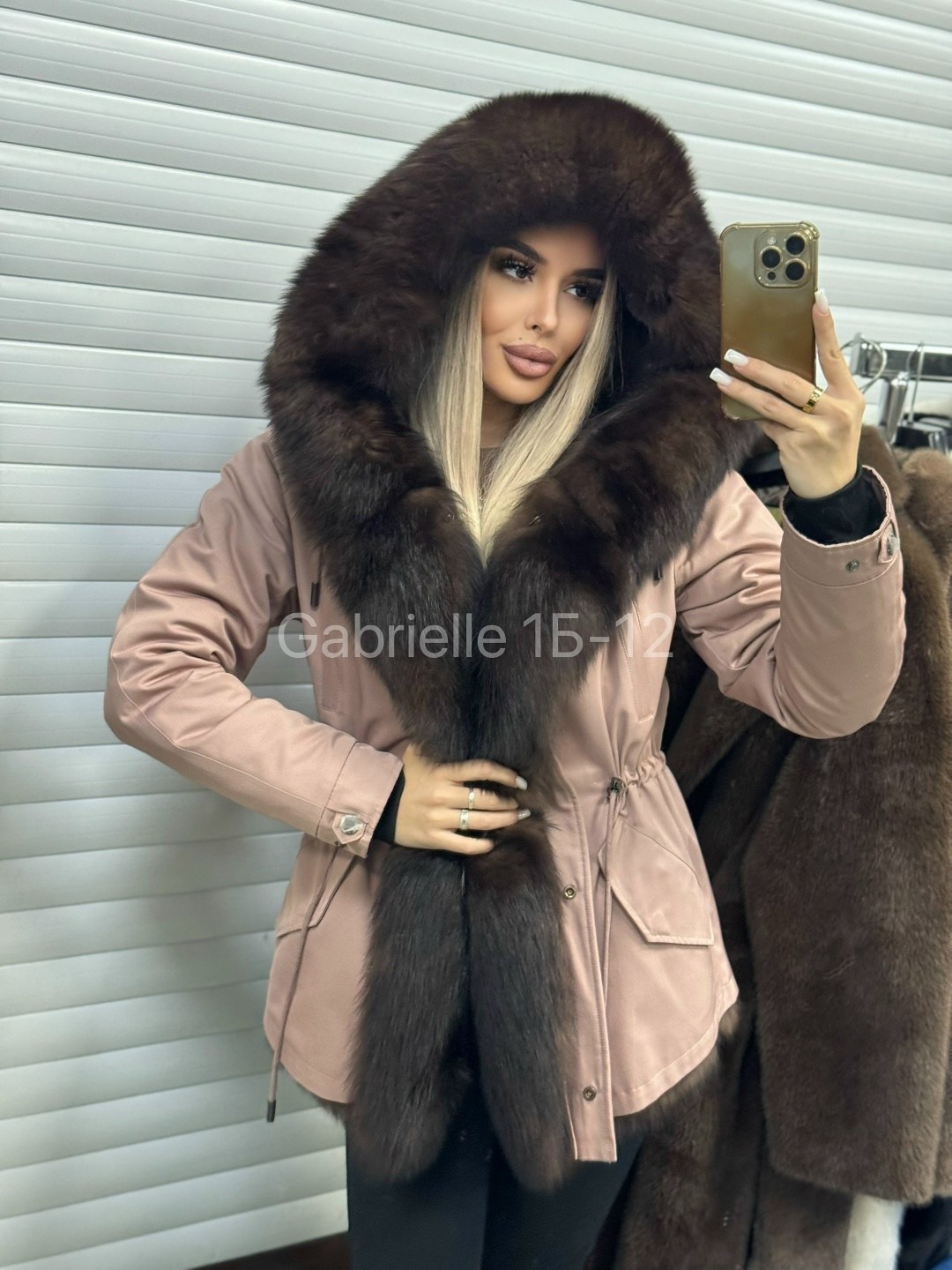 парки с мехом,парка с мехом,парка с натуральным мехом,парка зимняя с натуральным мехом,женская парка с мехом