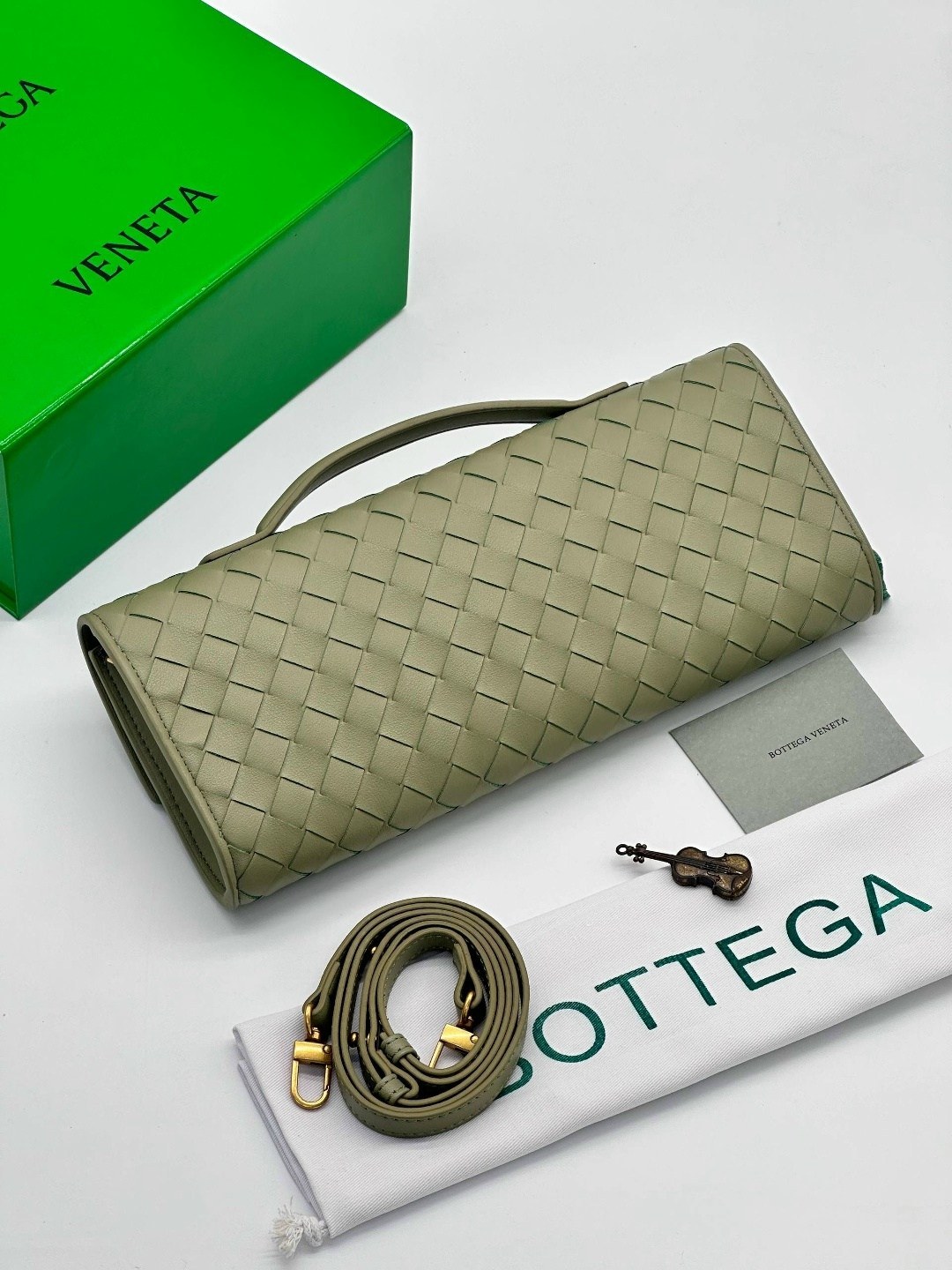 женская сумка bottega veneta,клатч bottega veneta клатч bottega veneta,клатч bottega veneta,женский кожаный клатч bottega veneta andiamo,сумка bottega veneta